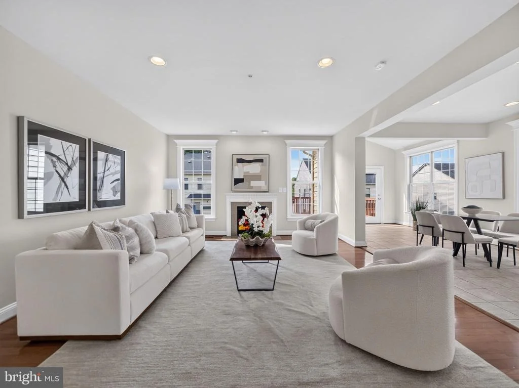 Photo of 3032 MOORE LANE