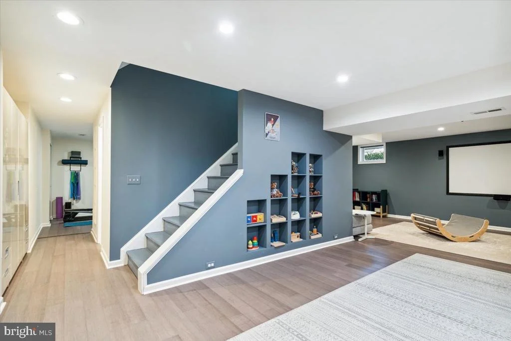 Photo of 2554 BEAR DEN ROAD