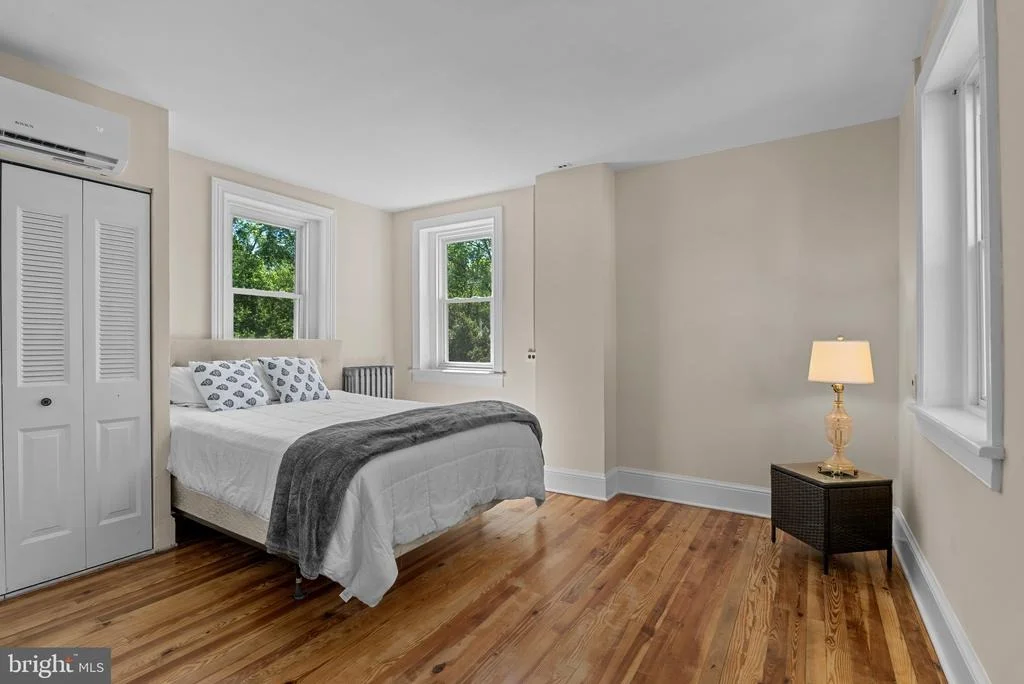 Photo of 6822 BUCKINGHAM LANE