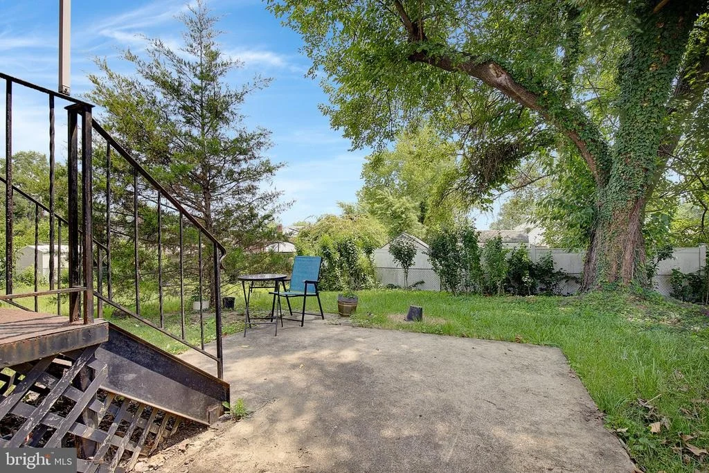 Photo of 5907 BEDFORD LANE