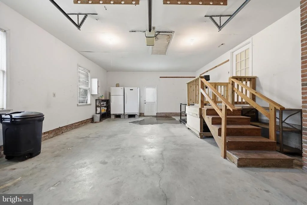 Photo of 5194 DEBRA ROAD