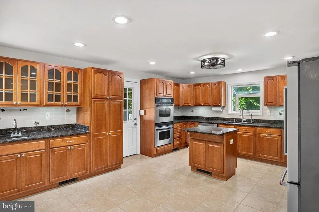 Photo of 1007 HARBOR DRIVE