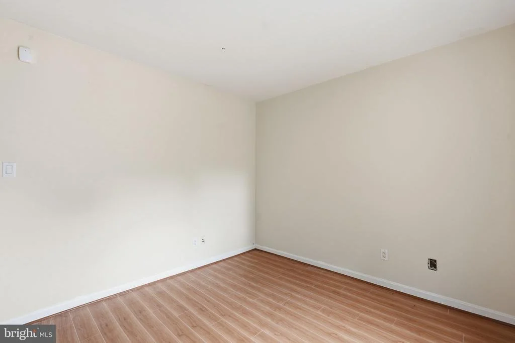 Photo of Unit 4A2 at 3176 SUMMIT SQUARE DRIVE