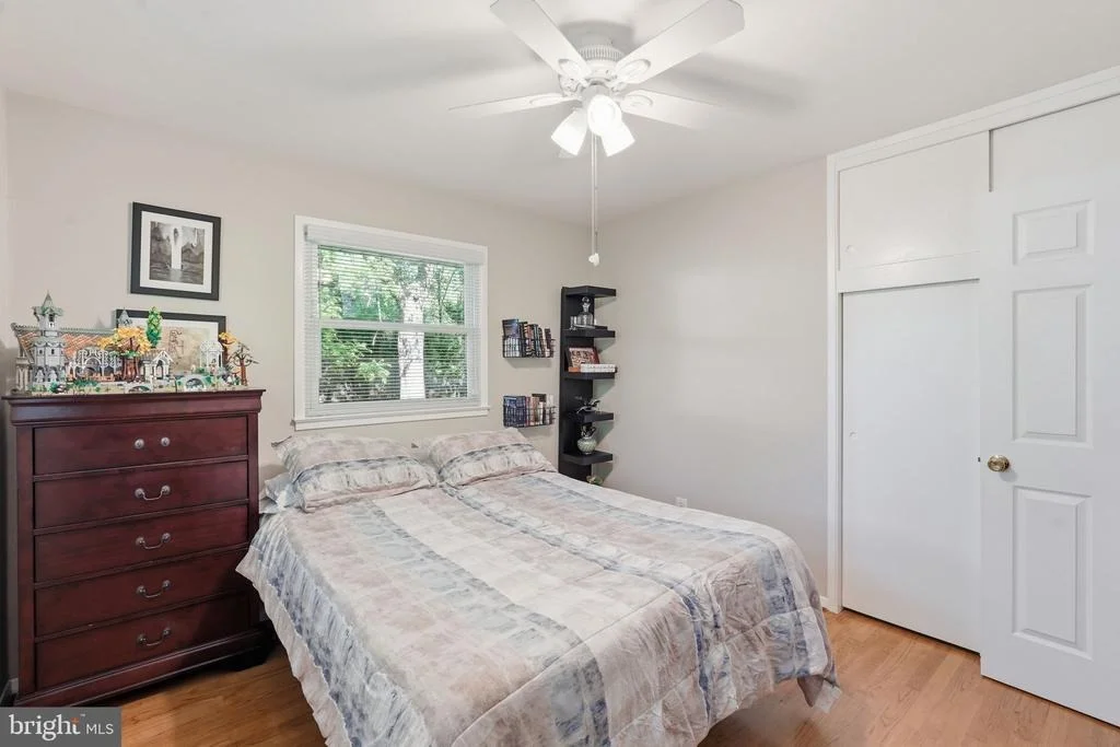 Photo of 5414 QUEENSBERRY AVENUE