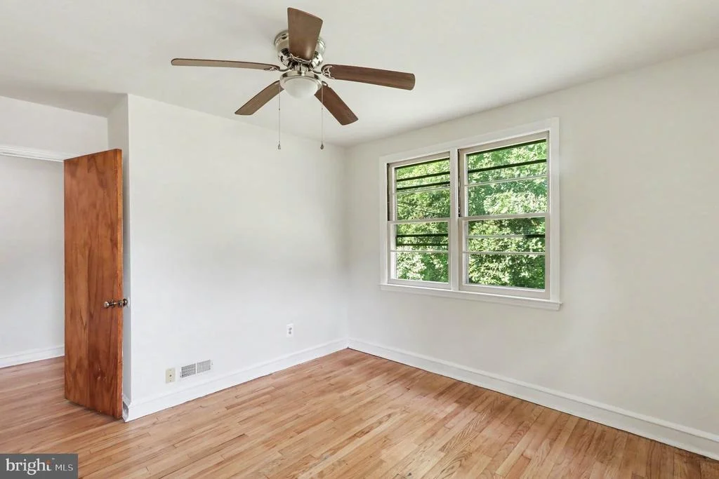 Photo of 1202 HILLSIDE BOULEVARD