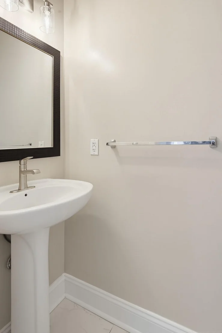 Photo of 14603 FARNHAM LANE