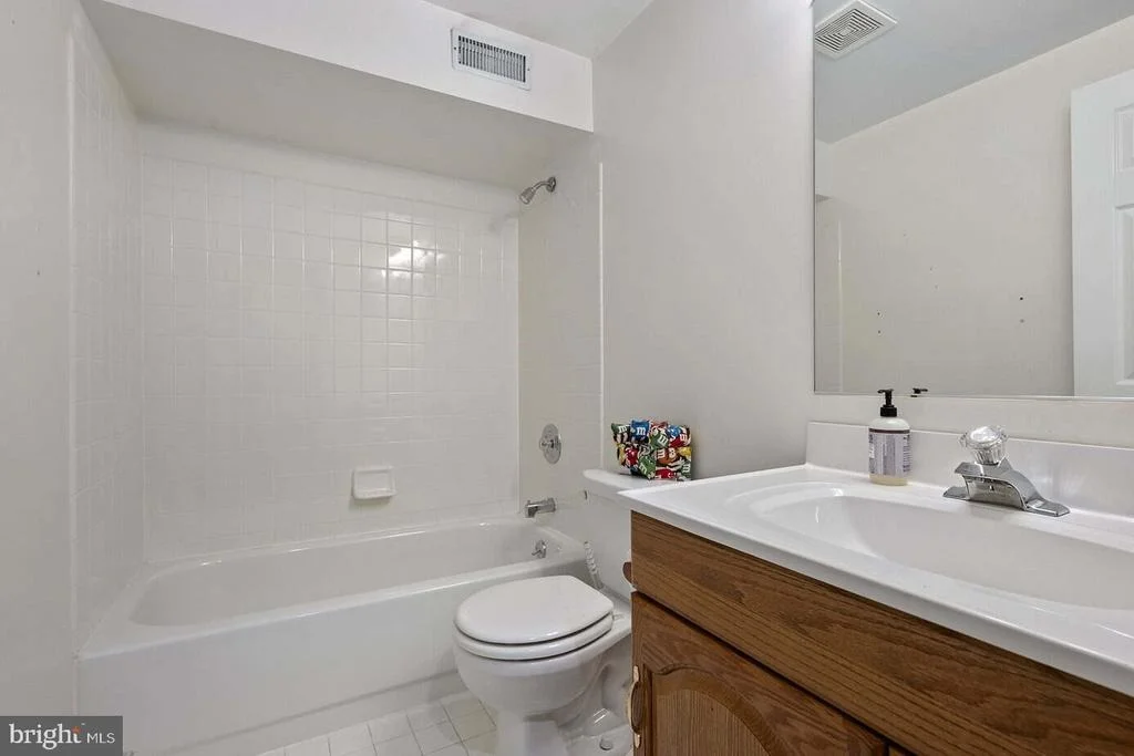 Photo of 2725 MOORES VALLEY