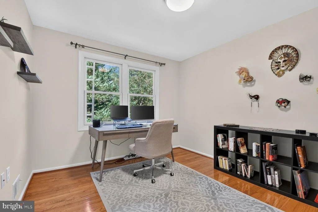 Photo of 9 RICHVIEW COURT