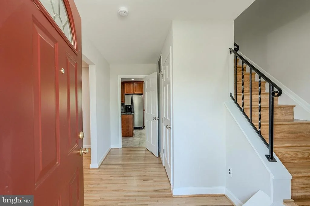 Photo of 6526 GREENVIEW LANE