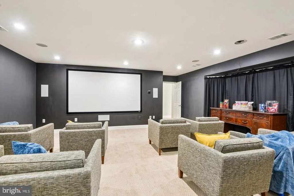 Photo of 8715 CRESTMONT LANE