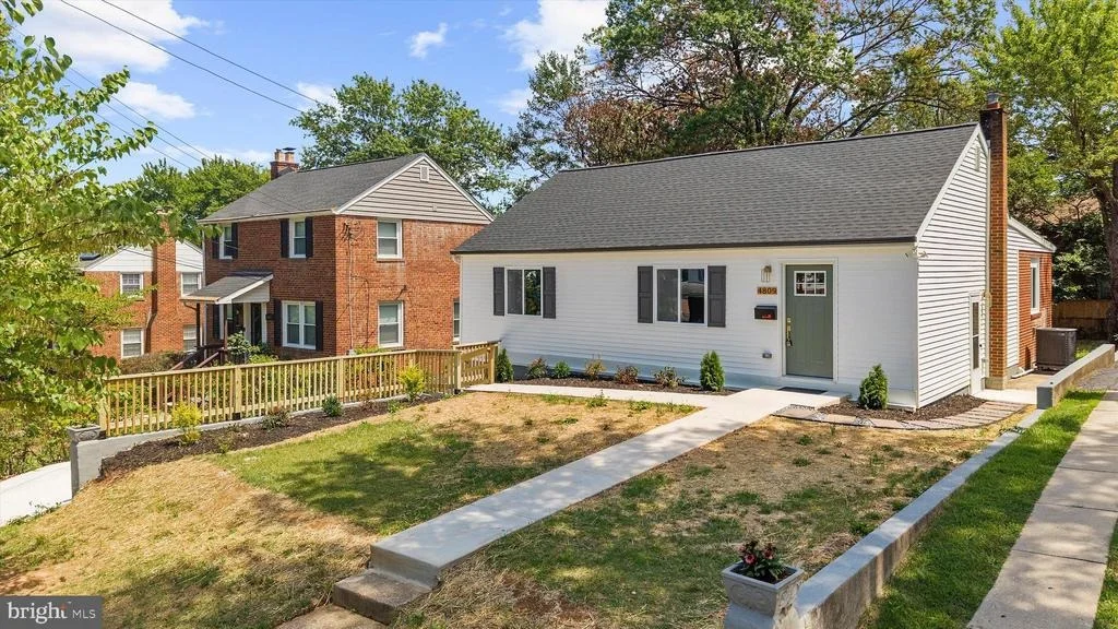 Photo of 4809 70TH PLACE