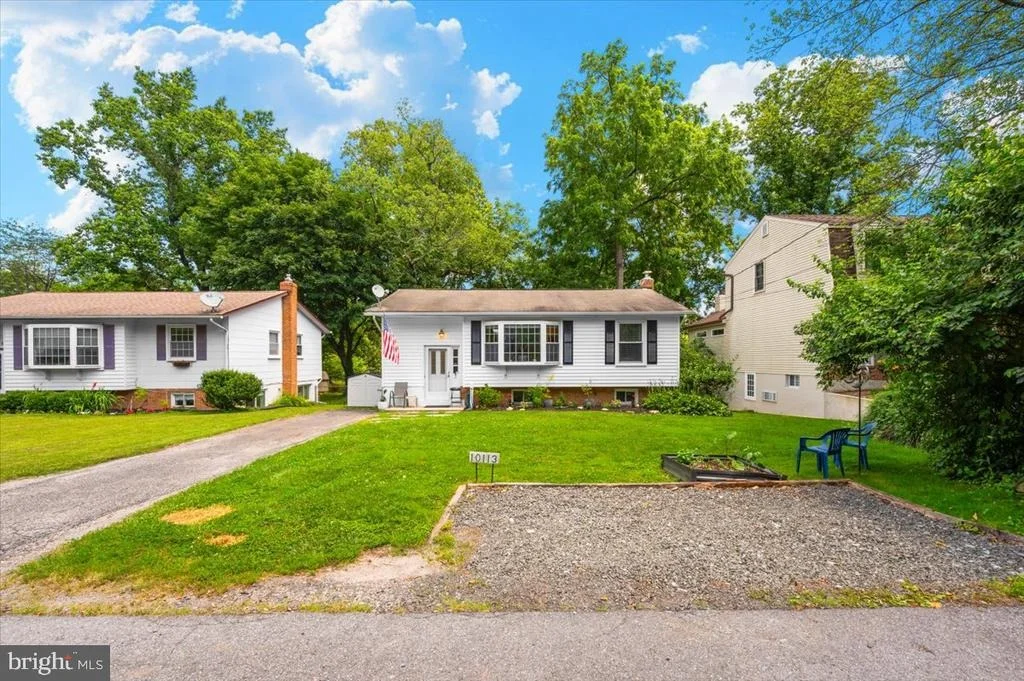 Photo of 10113 DAY AVENUE