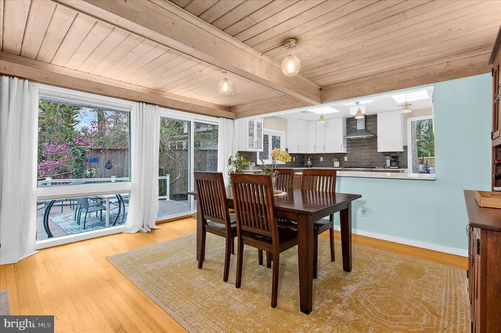 Photo of 2642 QUEEN ANNE CIRCLE