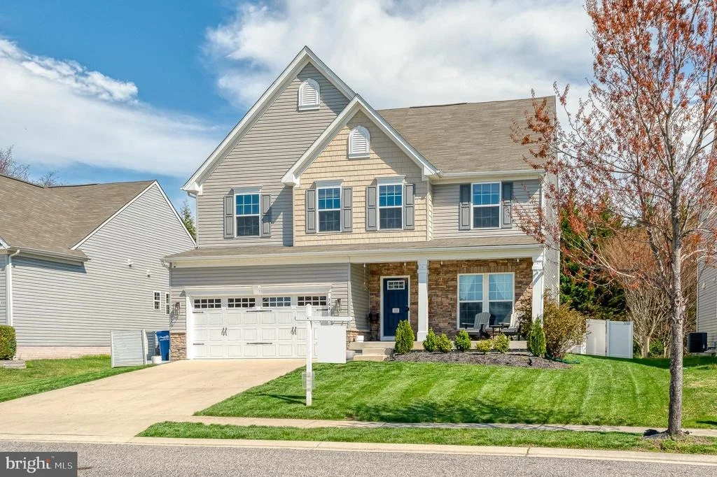 Photo of 744 FALCON LANE