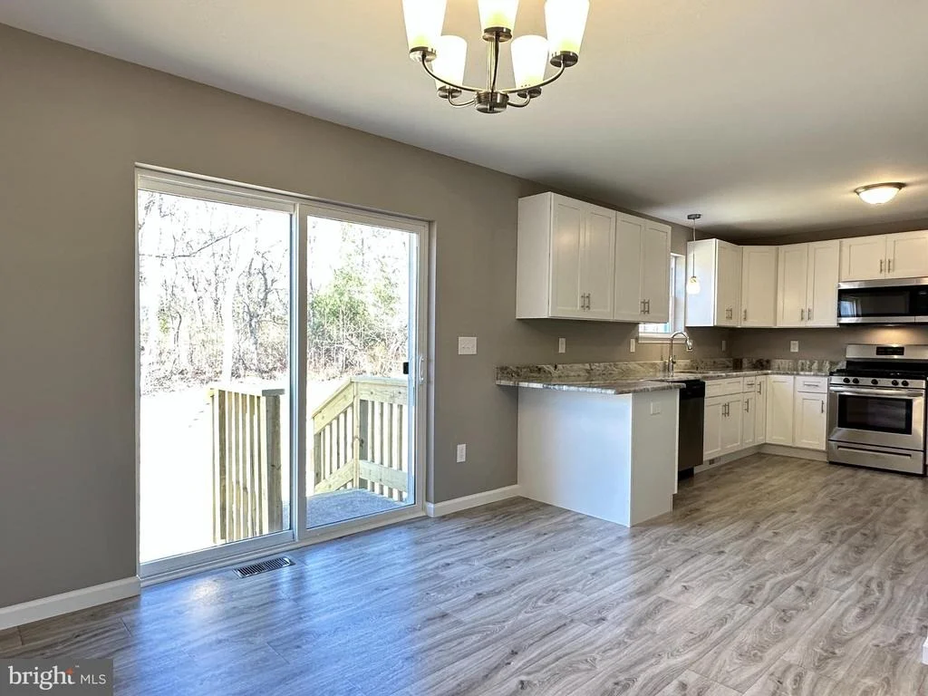 Photo of 1062 HICKORY DRIVE