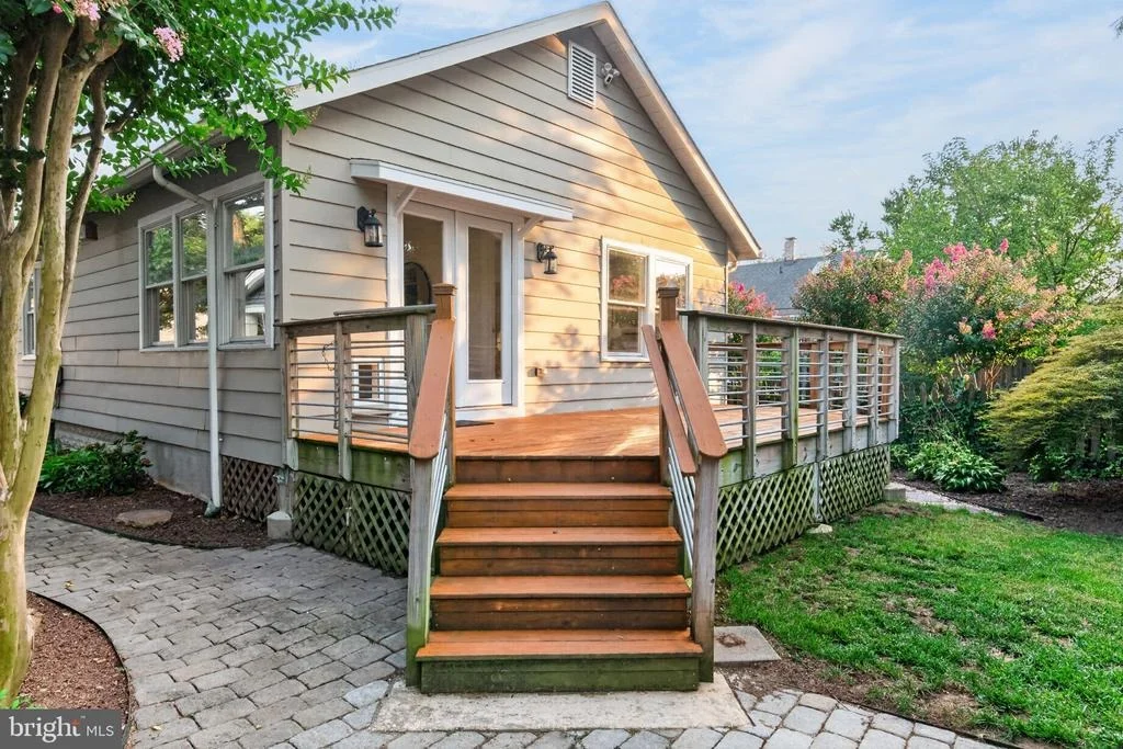 Photo of 122 SMITH AVENUE