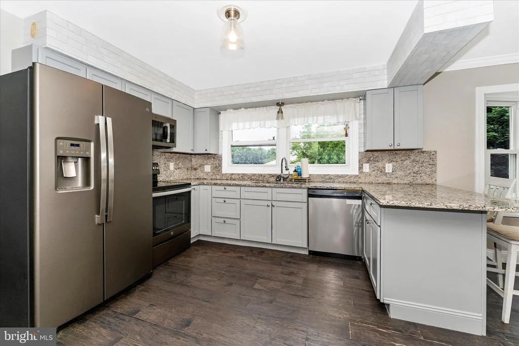 Photo of 301 LANAFIELD DRIVE