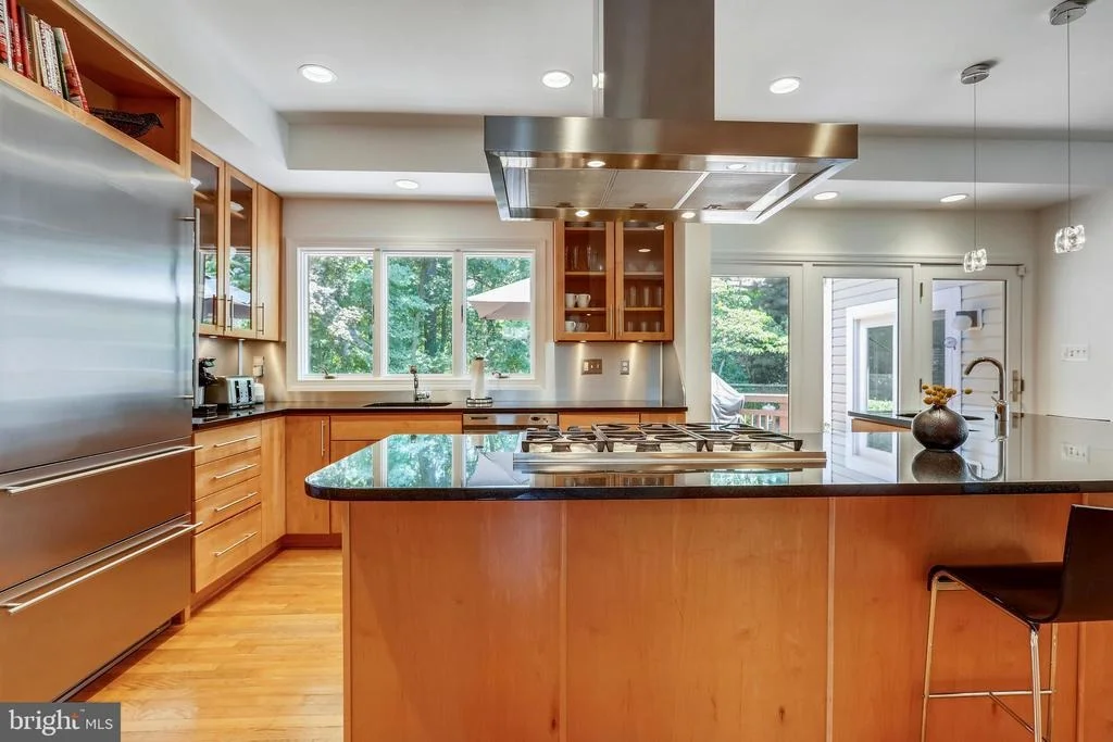 Photo of 17703 GLOBE THEATRE DRIVE
