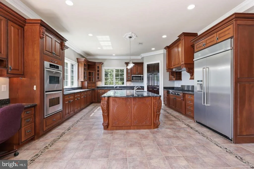 Photo of 8813 OAK LEAF DRIVE
