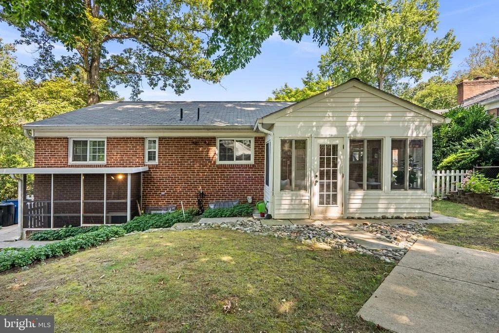Photo of 19 EASTMOOR DRIVE