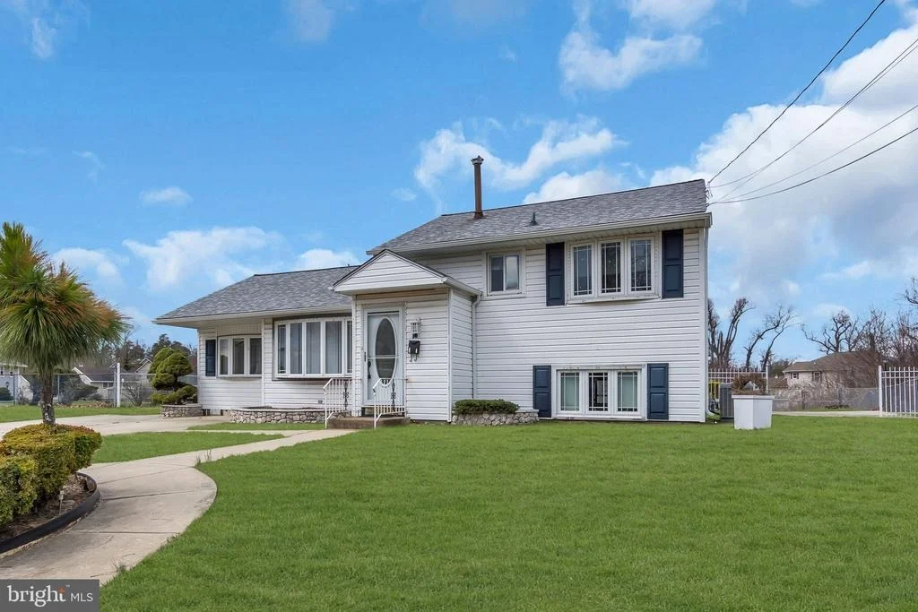 Photo of 103 CARVER DRIVE
