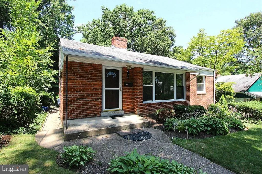 Photo of 202 SCHUYLER ROAD E