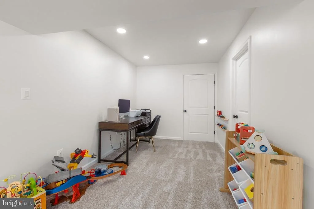 Photo of 725 ELECTRIC AVENUE