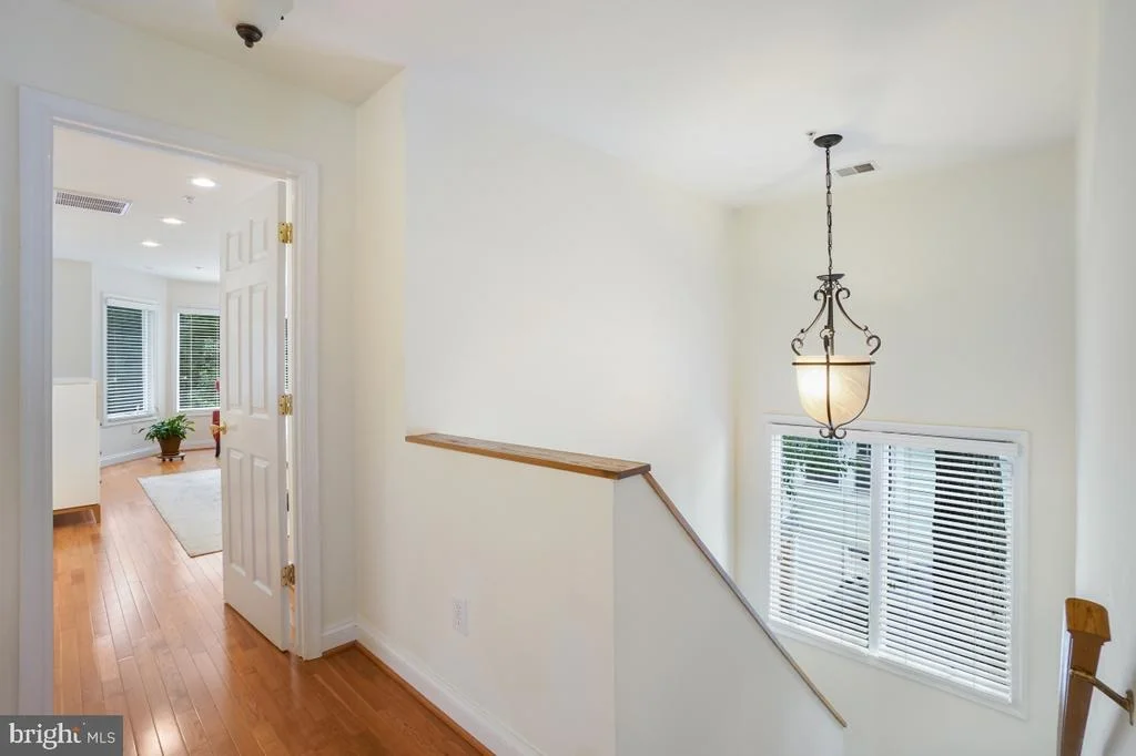 Photo of 412 SILVER SPRING AVENUE