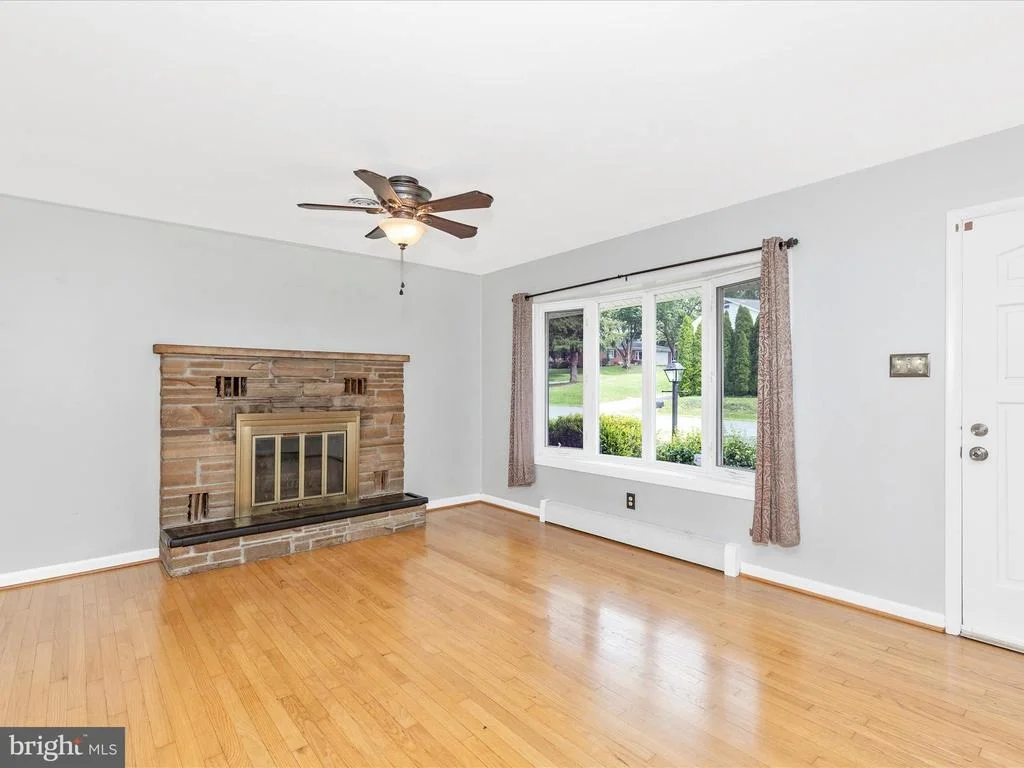 Photo of 22128 PIKESIDE DRIVE