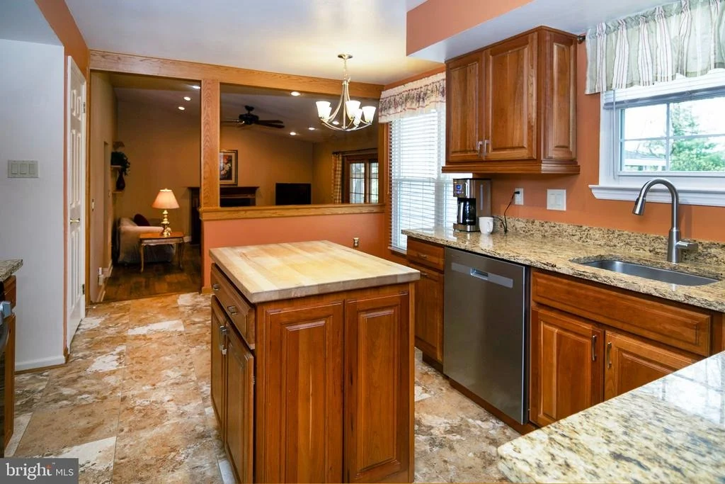 Photo of 18 ABERDEEN DRIVE