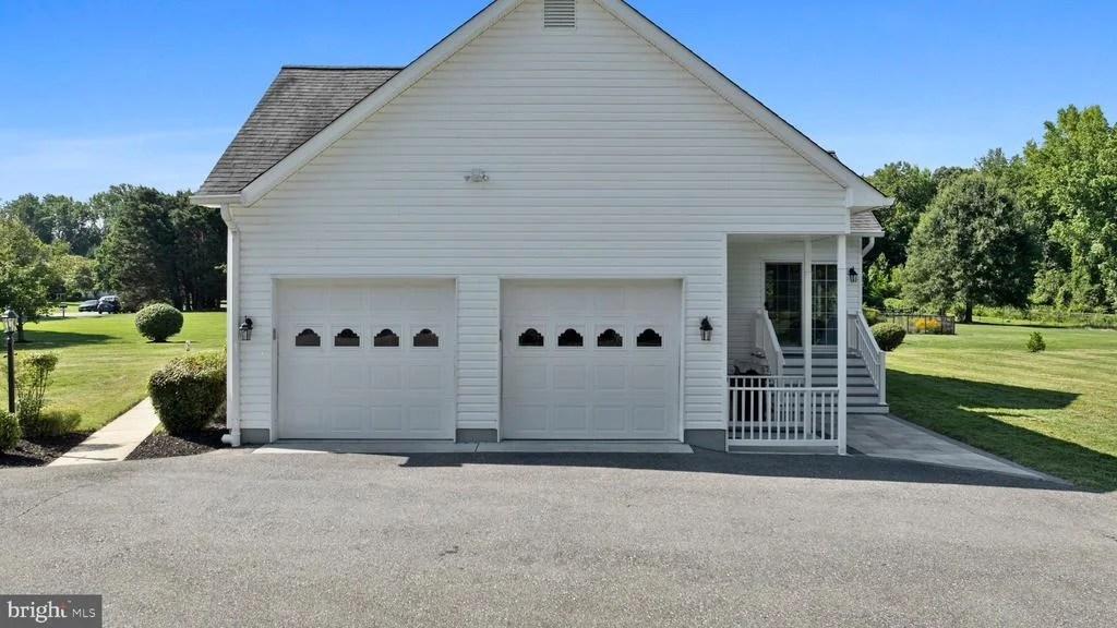 Photo of 7130 DECOY DRIVE