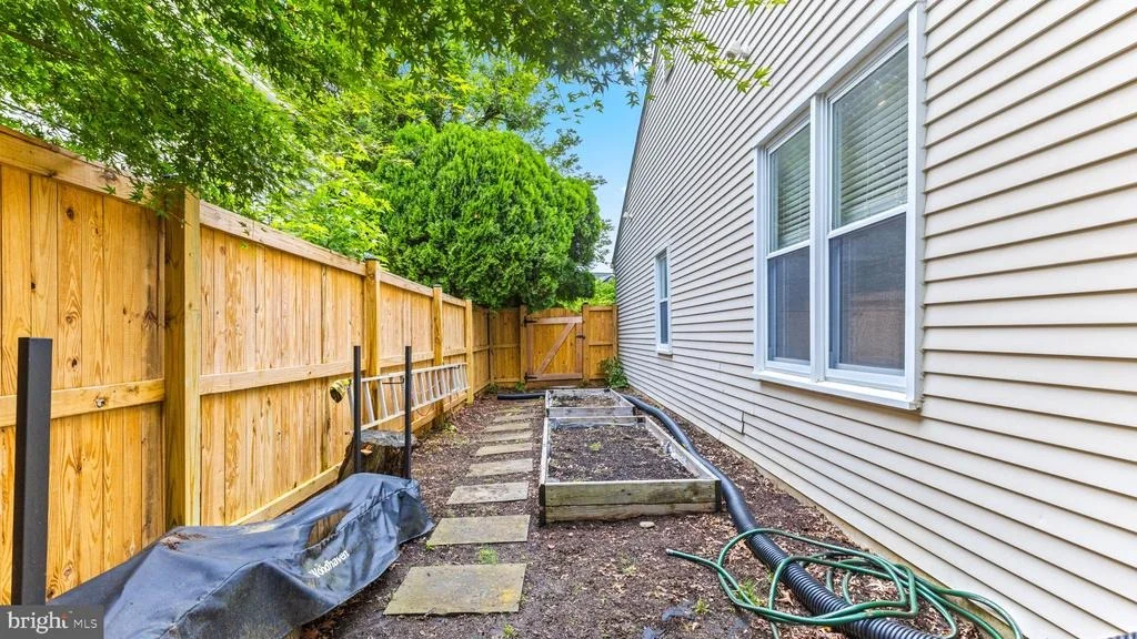 Photo of 1728 MAYFAIR PLACE