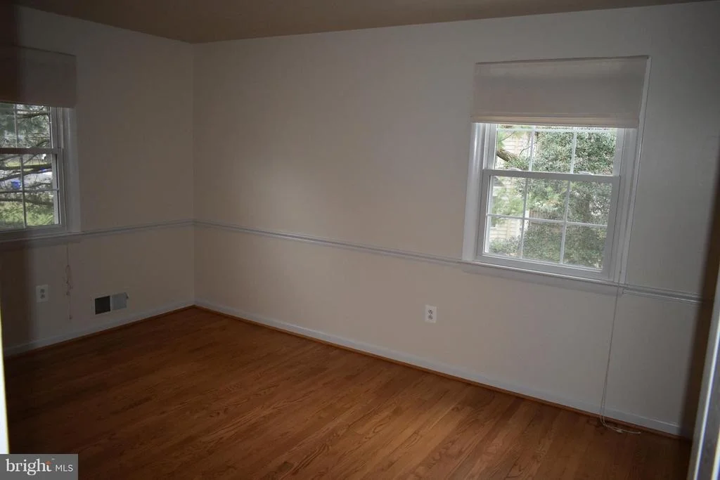 Photo of 6901 MUNCASTER MILL ROAD