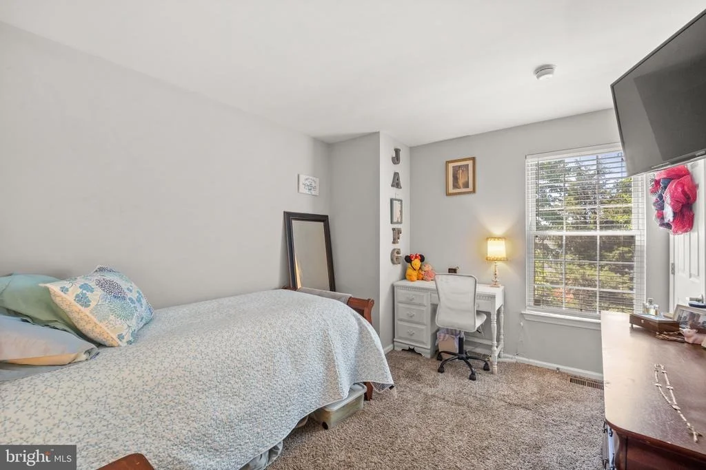 Photo of 64 OAKTON DRIVE