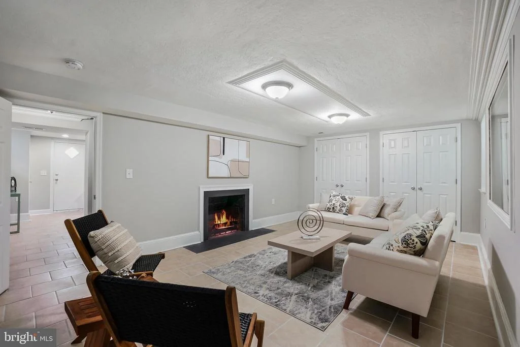 Photo of 514 SILVER SPRING AVENUE