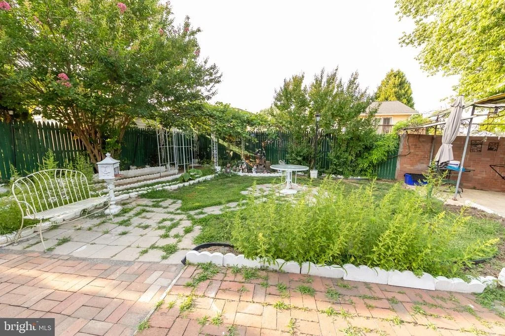 Photo of 550 LOGAN STREET