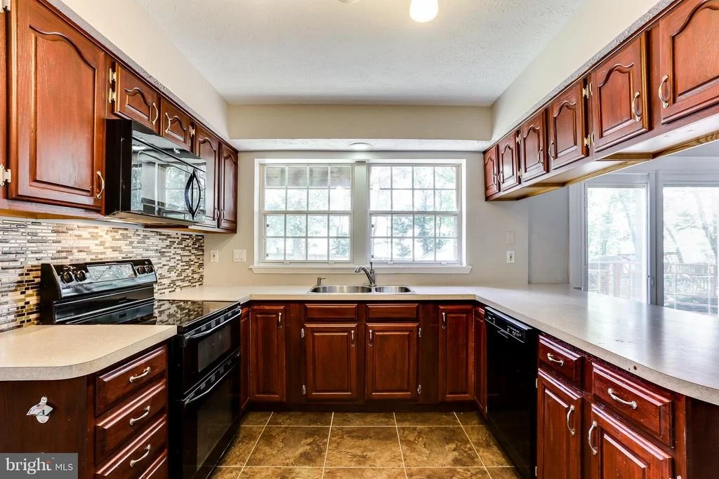 Photo of 7851 CROSSBAY DRIVE