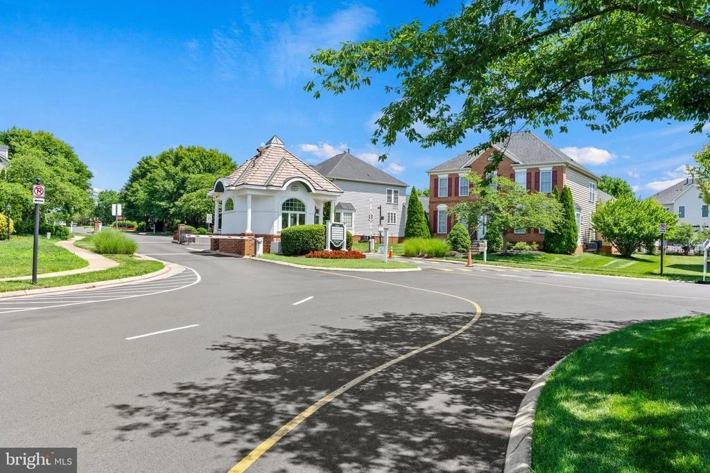 Photo of 14235 CLATTERBUCK LOOP