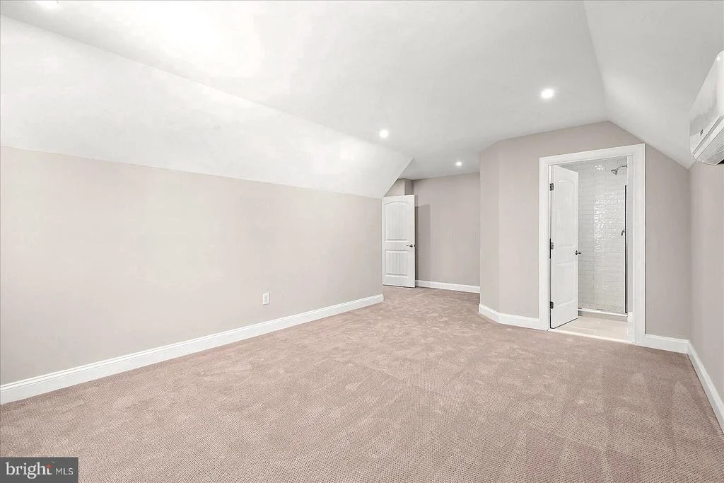 Photo of 22072 SEAPORT SQUARE