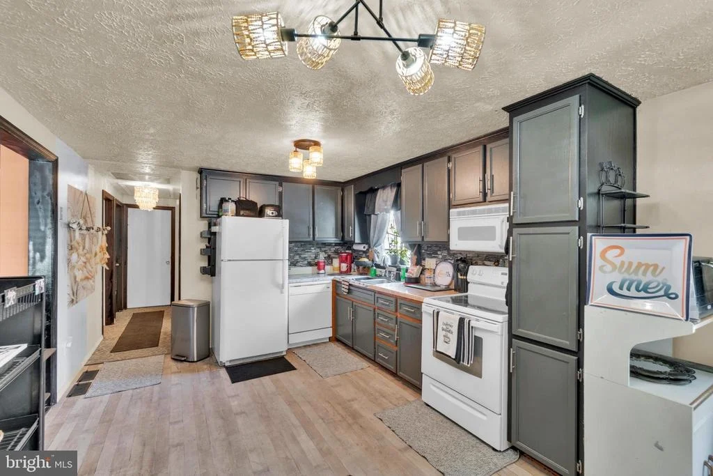 Photo of 8029 SHORE ROAD
