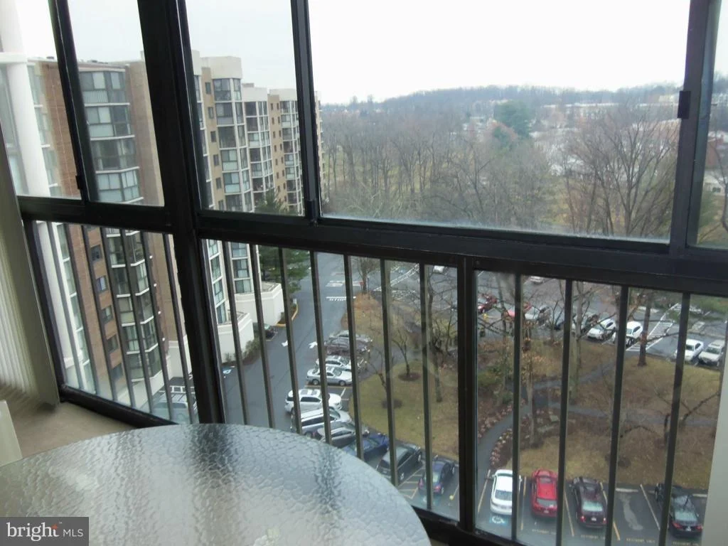Photo of Unit 2903 at 15107 INTERLACHEN DRIVE