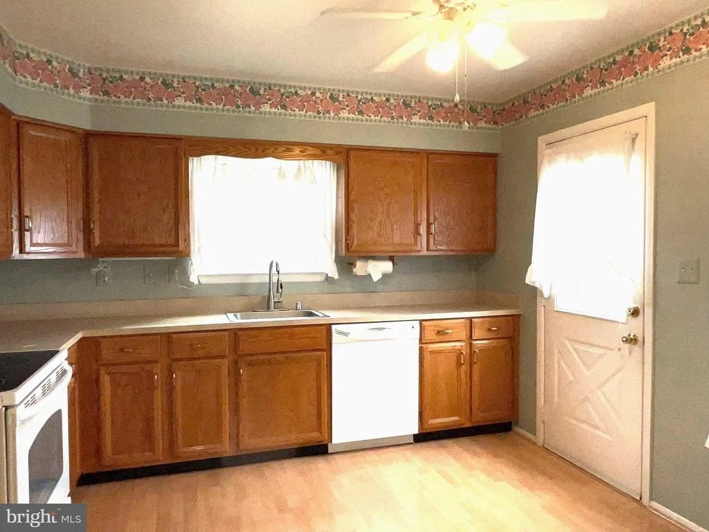 Photo of 5686 BARBERRY COURT