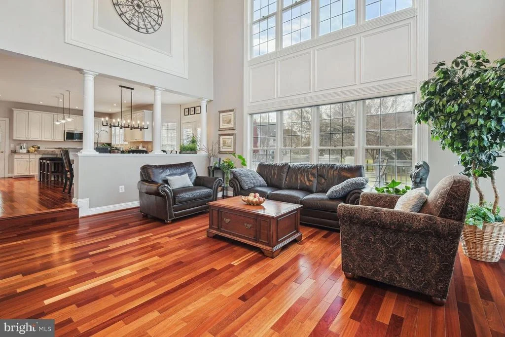 Photo of 10 MAPLECREST COURT