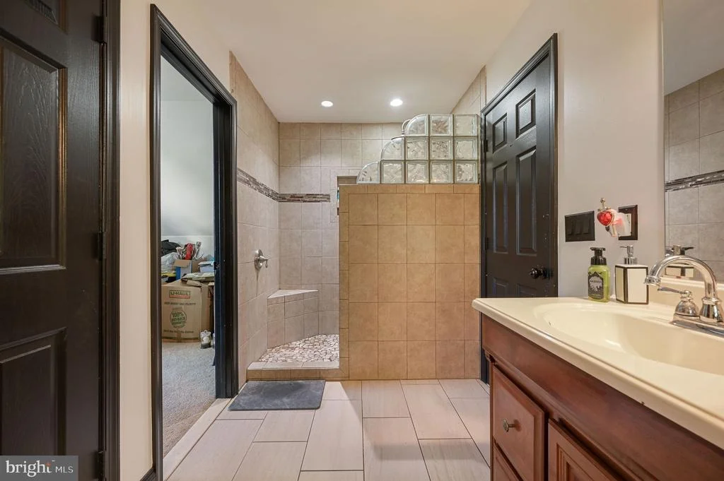 Photo of 32 RIDGEWAY CIRCLE
