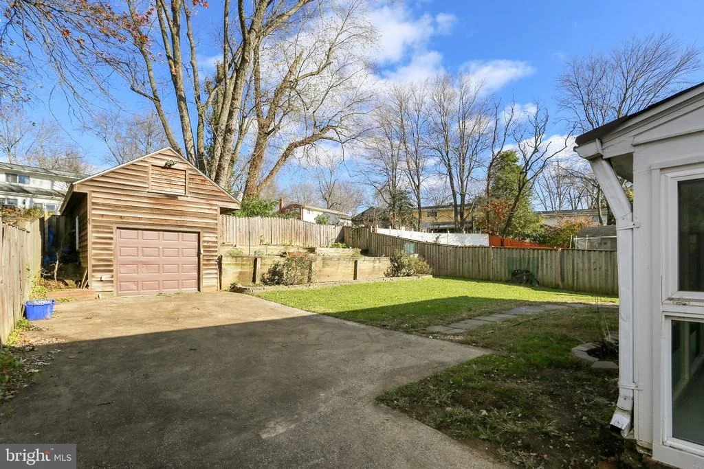 Photo of 12907 DEAN ROAD