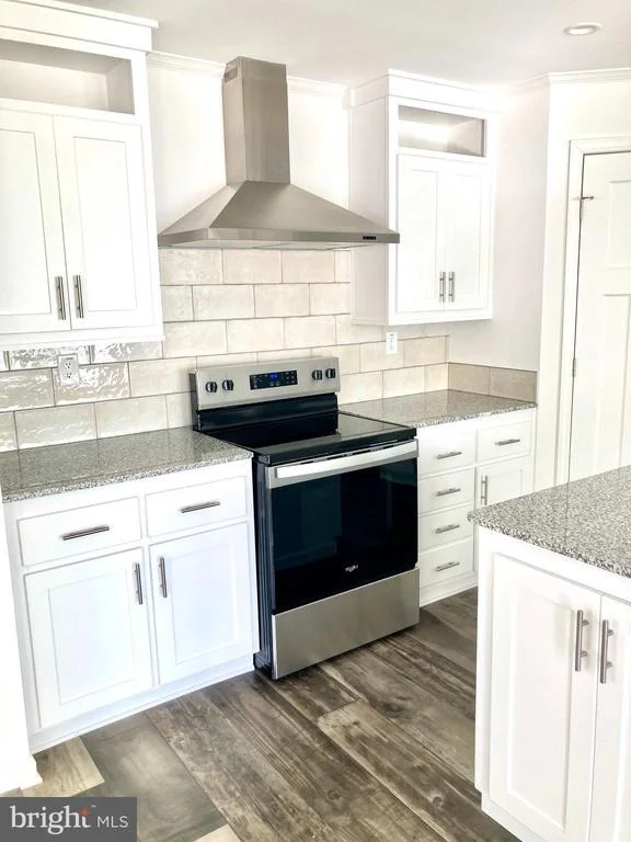 Photo of 17180 VALLEY DRIVE