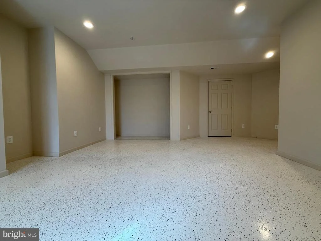 Photo of 1108 AUTUMN BROOK AVE