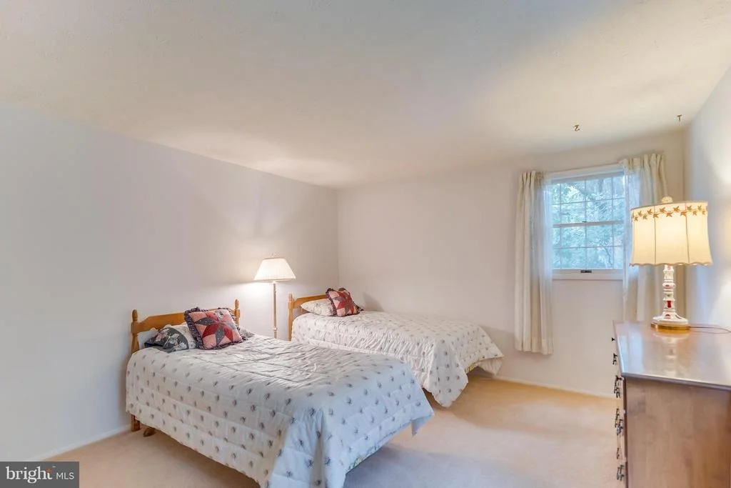 Photo of 112 APPLEGATE DRIVE