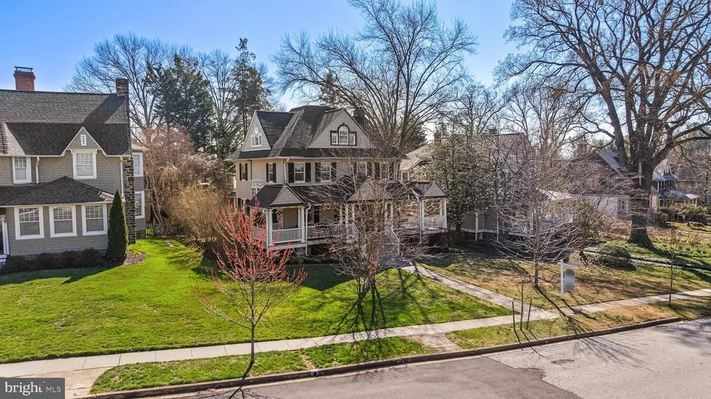 Photo of 225 HAWTHORNE ROAD