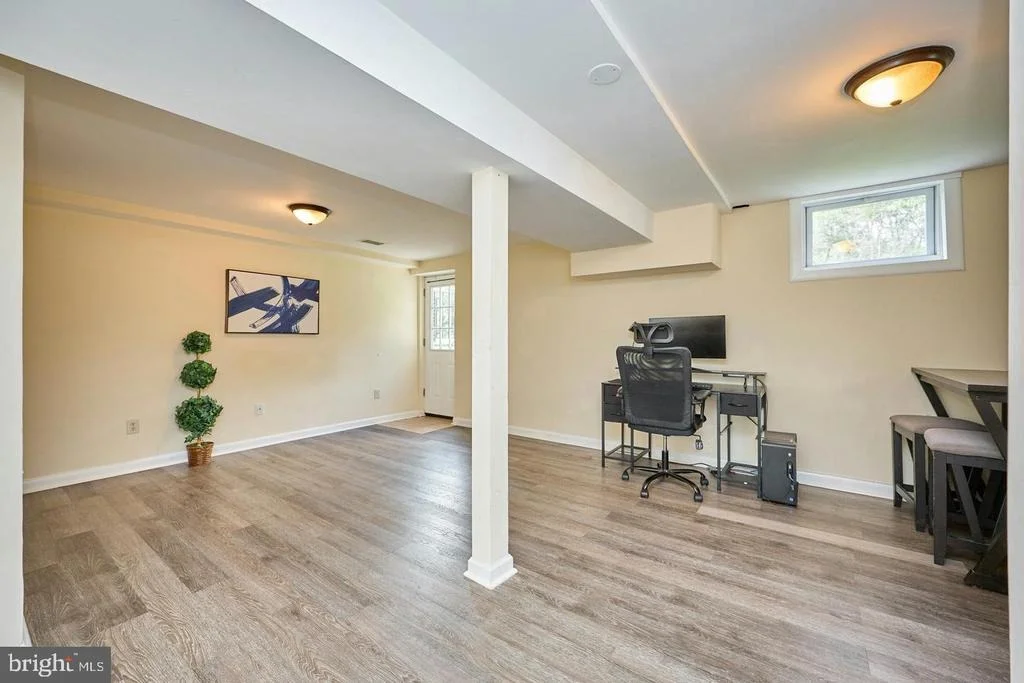 Photo of 806 RUST DRIVE NE
